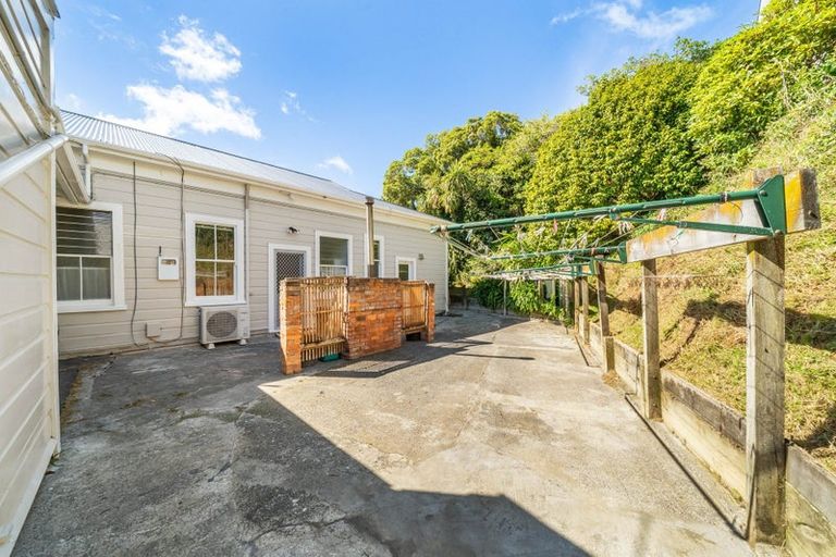 Photo of property in 36 The Parade, Island Bay, Wellington, 6023