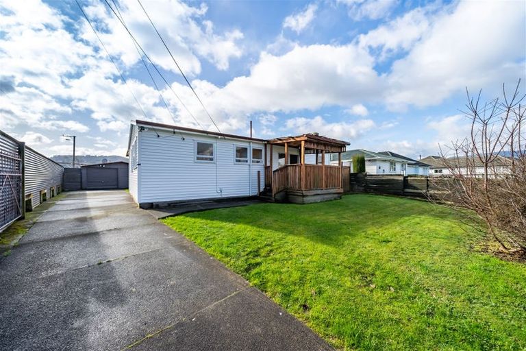 Photo of property in 21 Ngata Grove, Trentham, Upper Hutt, 5018