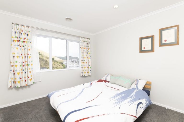 Photo of property in 17 Bickerton Rise, Churton Park, Wellington, 6037