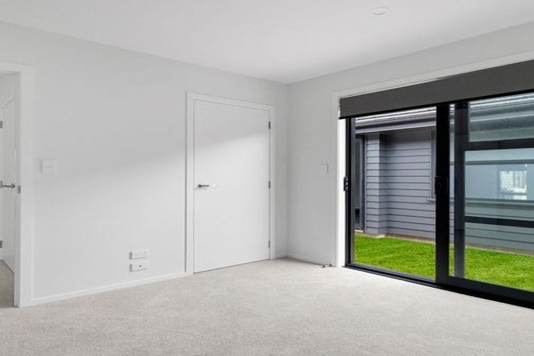 Photo of property in 2/78 Sandwich Road, Saint Andrews, Hamilton, 3200