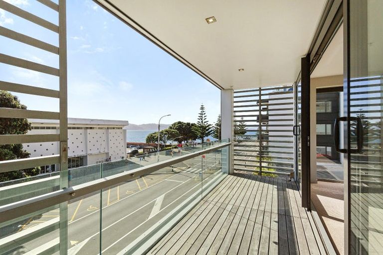 Photo of property in Mariner, 1/140b Oriental Parade, Oriental Bay, Wellington, 6011
