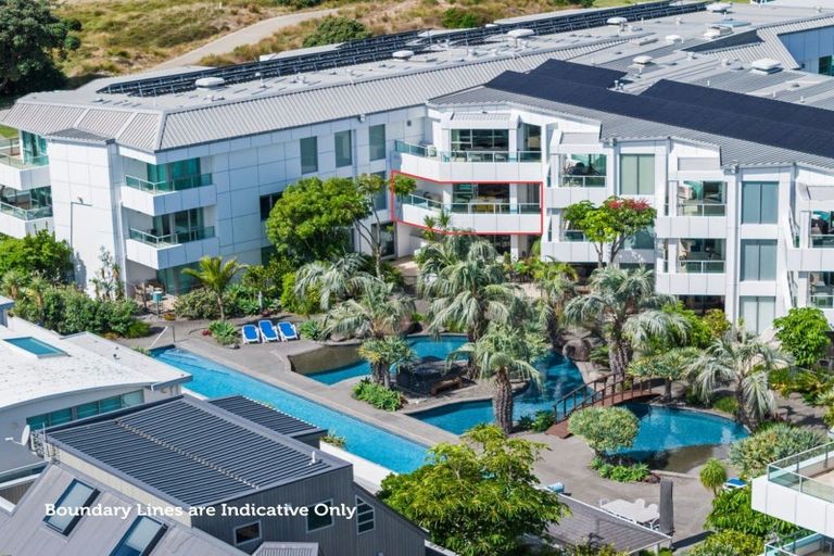 Photo of property in 206/136 Marine Parade, Mount Maunganui, 3116