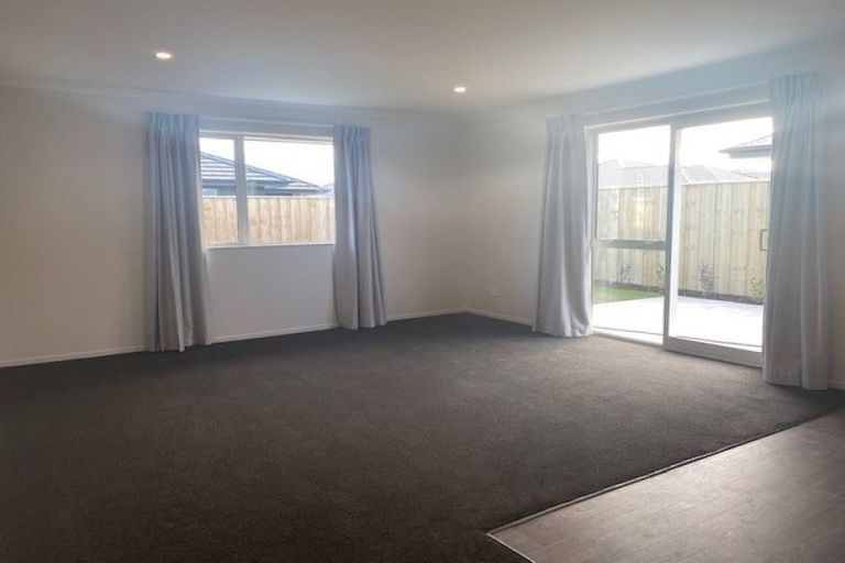 Photo of property in 10 Frogmore Way, Rolleston, 7615