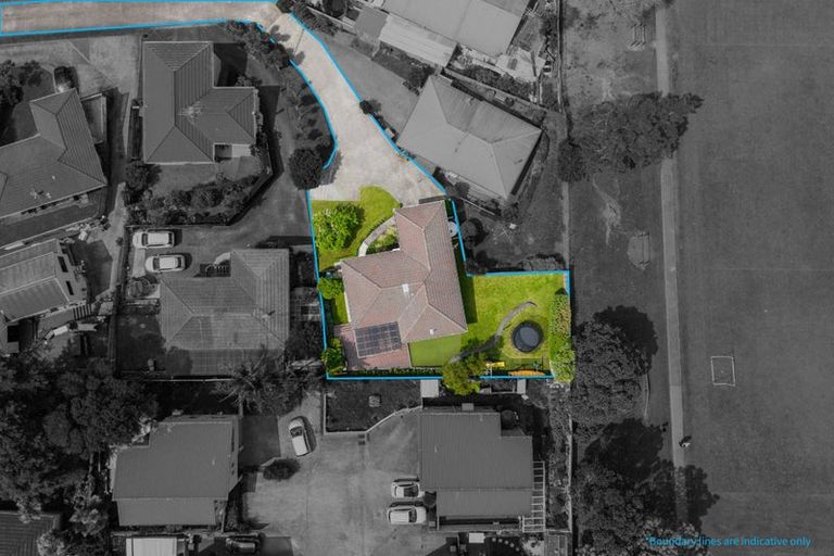 Photo of property in 1/39 Camrose Place, Glenfield, Auckland, 0629