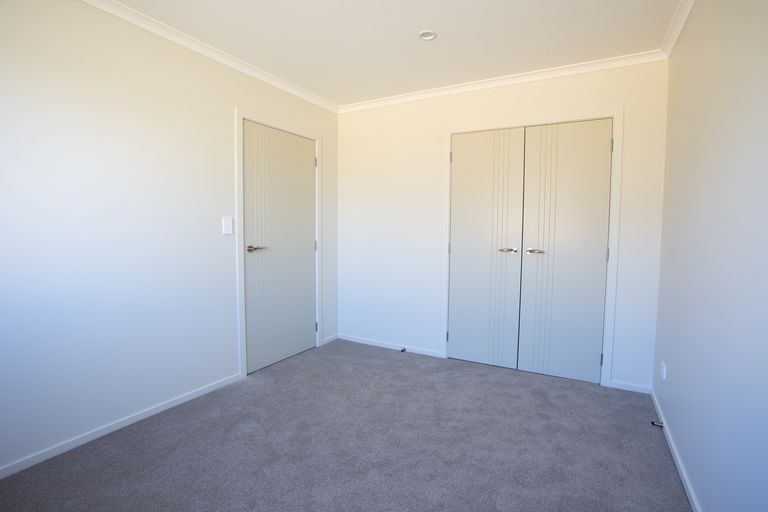 Photo of property in 1 Devon Lane, Carterton, 5713
