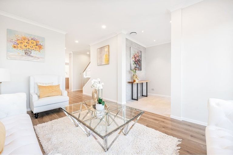 Photo of property in 60 Hikuawa Road, Flat Bush, Auckland, 2019