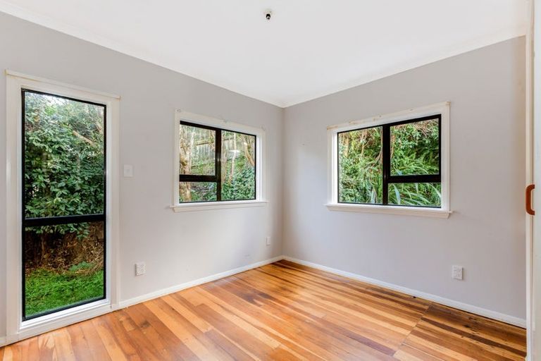Photo of property in 5 Gordon Road, Plimmerton, Porirua, 5026