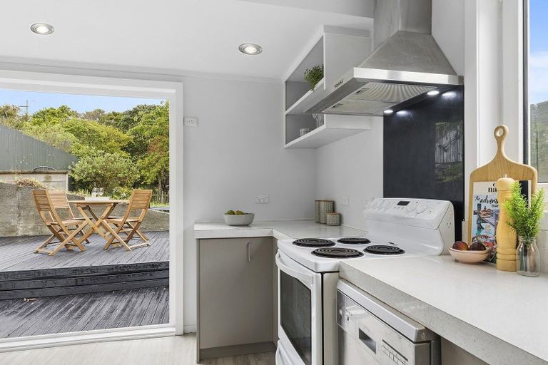 Photo of property in 17 Garfield Street, Brooklyn, Wellington, 6021