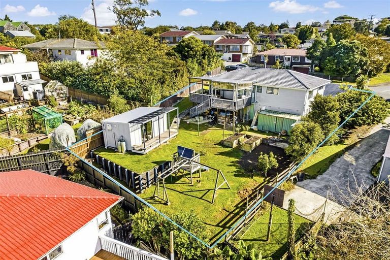 Photo of property in 3 Rehia Road, Massey, Auckland, 0614
