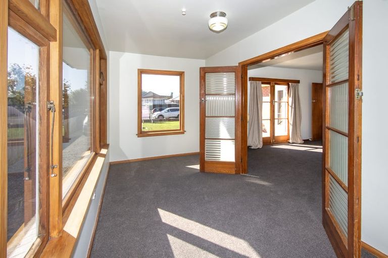 Photo of property in 106 Bickerton Street, Wainoni, Christchurch, 8061