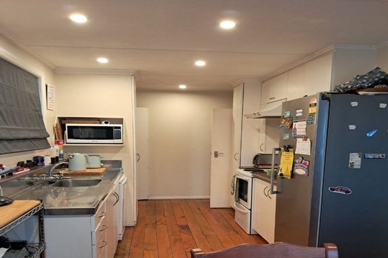 Photo of property in 29 Taylor Terrace, Tawa, Wellington, 5028