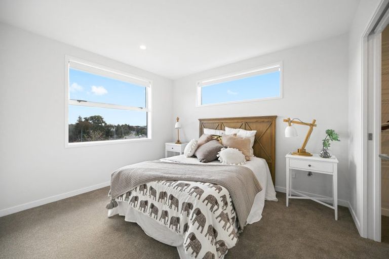 Photo of property in 21 Halo Green, Peacocke, 3206