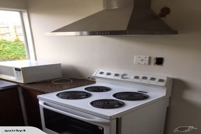 Photo of property in 24a Fitzpatrick Street, Newlands, Wellington, 6037