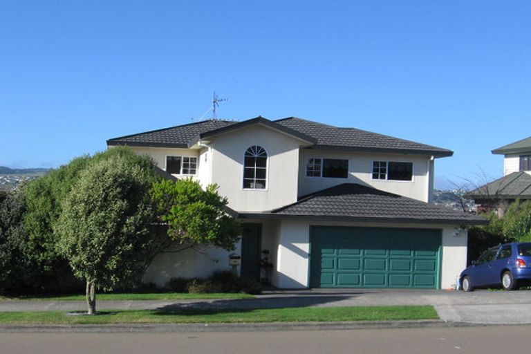 Photo of property in 143 Westchester Drive, Churton Park, Wellington, 6037