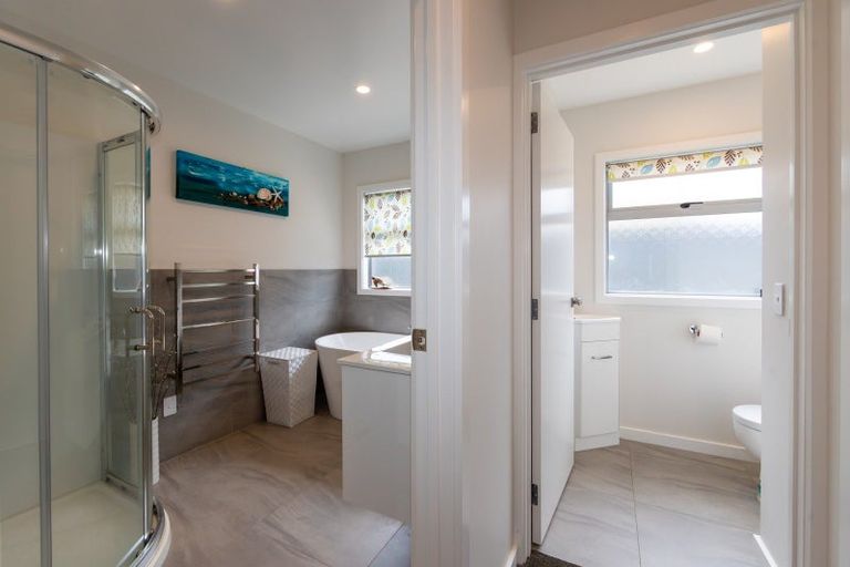 Photo of property in 5 Hurunui Drive, Te Awa, Napier, 4110