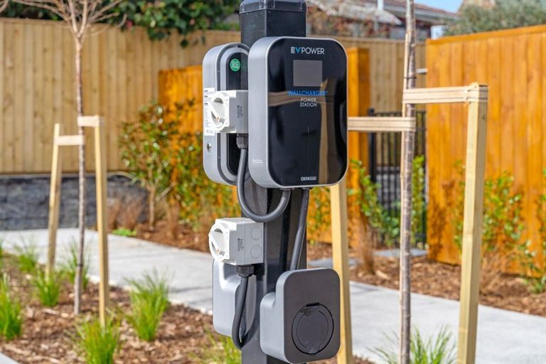 Photo of property in 16/10 Fathom Place, Te Atatu Peninsula, Auckland, 0610