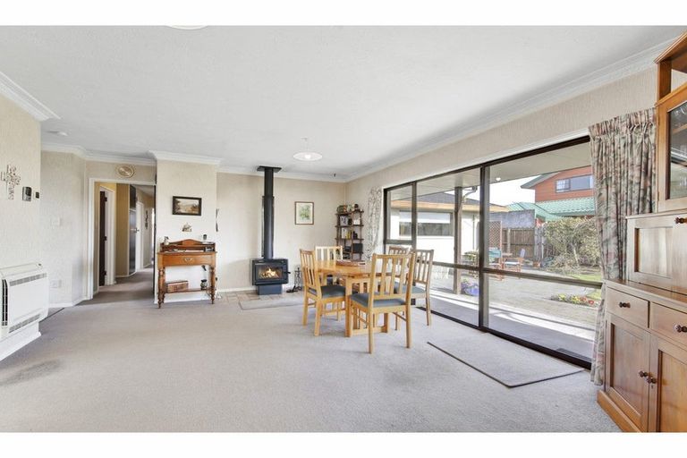 Photo of property in 1 Kinley Street, Rangiora, 7400