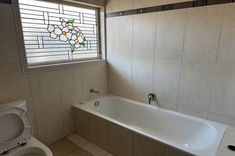 Photo of property in 1/422 Hibiscus Coast Highway, Orewa, 0931