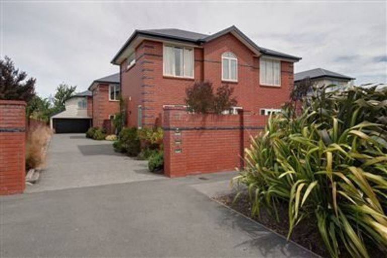 Photo of property in 17a Peverel Street, Riccarton, Christchurch, 8011