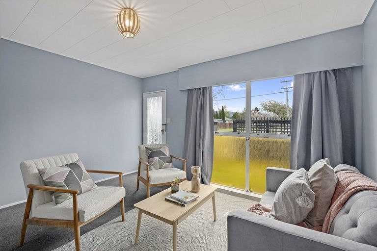 Photo of property in 2/37 Merton Street, Trentham, Upper Hutt, 5018