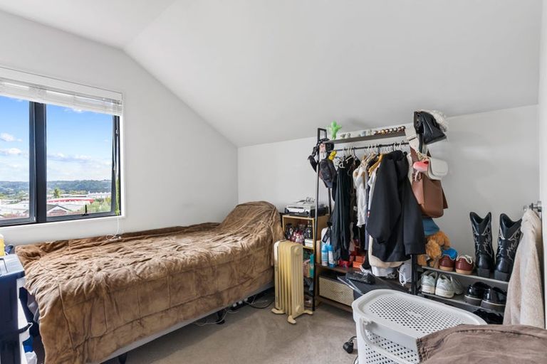 Photo of property in 3/64 Schnapper Rock Road, Schnapper Rock, Auckland, 0632