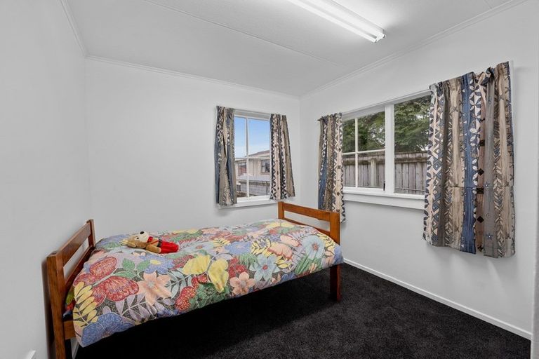 Photo of property in 3 Victoria Street, Hawera, 4610