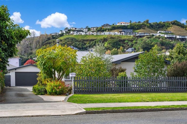 Photo of property in 17 Maitland Avenue, Stoke, Nelson, 7011