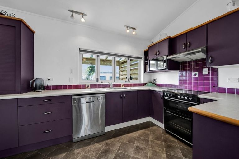 Photo of property in 278 South Road, Hawera, 4610