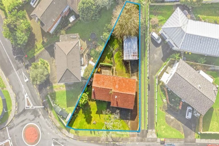 Photo of property in 9 Flaxdale Street, Birkdale, Auckland, 0626