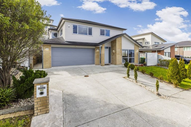 Photo of property in 134 Keri Vista Rise, Papakura, 2110