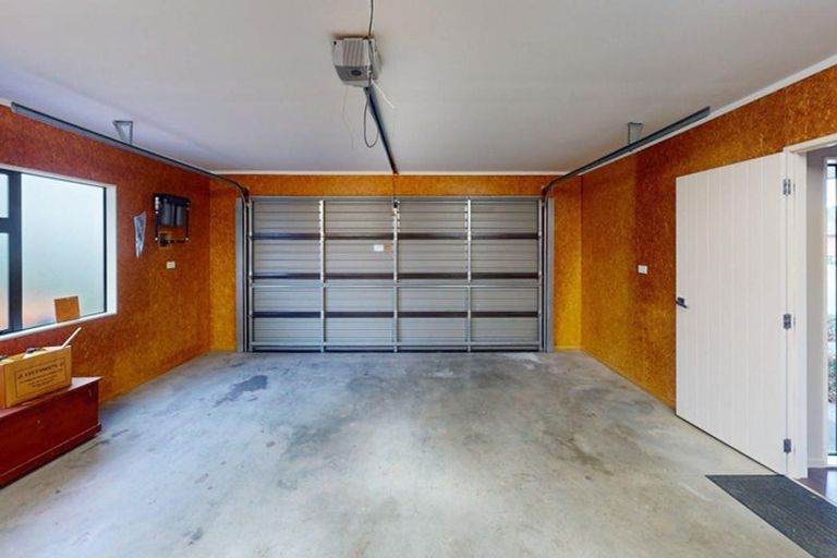 Photo of property in 57 Tennyson Avenue, Kelvin Grove, Palmerston North, 4414