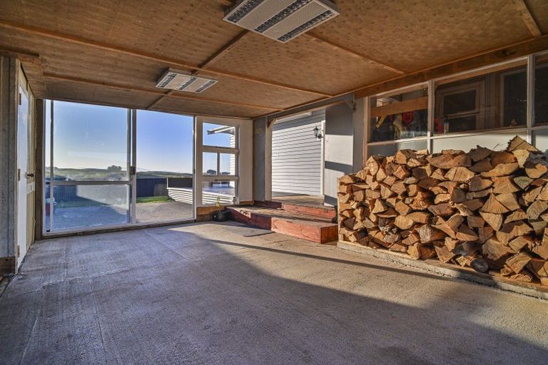 Photo of property in 2642 Raukawa Road, Te Onepu, Hastings, 4174