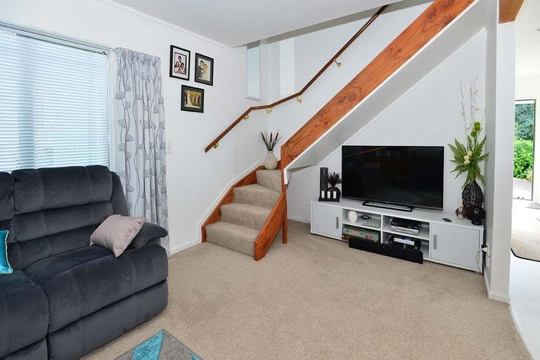 Photo of property in 12 Rautawhiri Road, Helensville, 0800