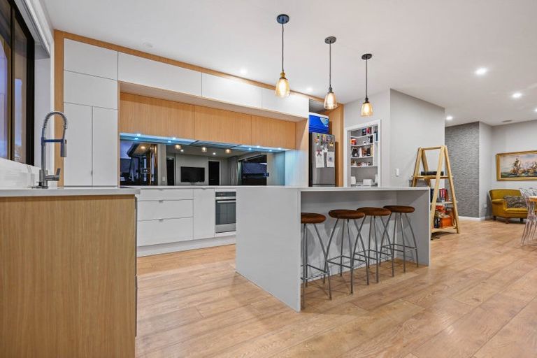 Photo of property in 2 Helen June Avenue, Flagstaff, Hamilton, 3210