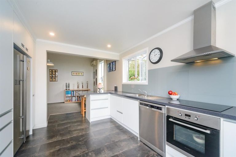 Photo of property in 30 Signal Street, Marton, 4710