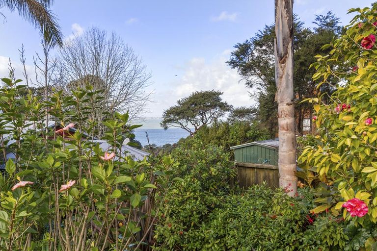 Photo of property in 773 South Titirangi Road, Titirangi, Auckland, 0604