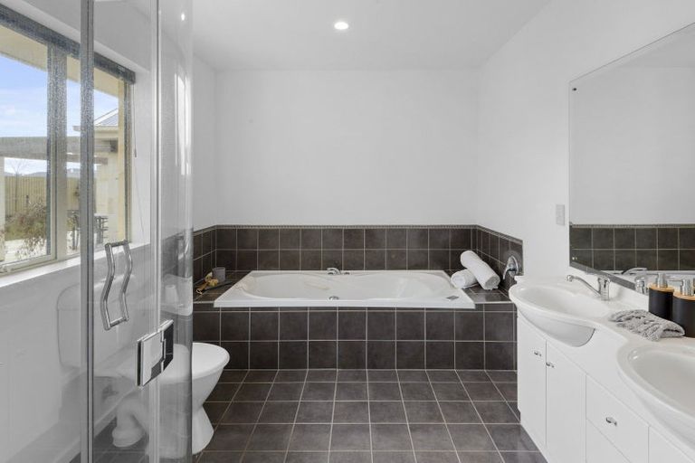 Photo of property in 8 Kahurangi Road, Halswell, Christchurch, 8025