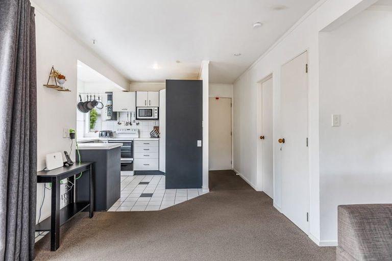 Photo of property in 41 Colwill Road, Massey, Auckland, 0614