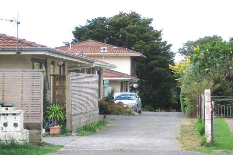 Photo of property in 1/13 Northall Road, New Lynn, Auckland, 0600