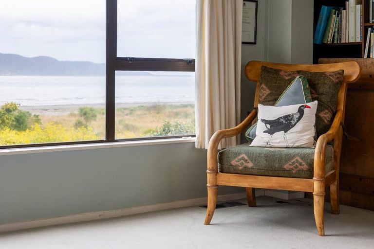 Photo of property in 73 Manly Street, Paraparaumu Beach, Paraparaumu, 5032