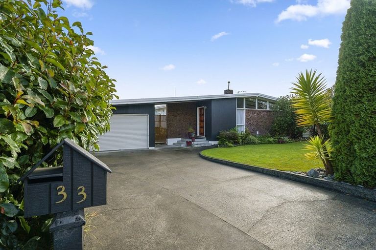 Photo of property in 33 Somerset Crescent, Highbury, Palmerston North, 4412