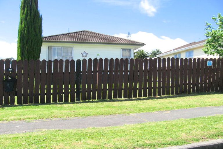 Photo of property in 19 Beaufort Place, Papatoetoe, Auckland, 2025