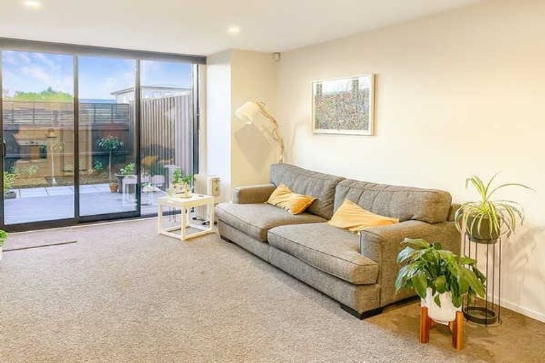 Photo of property in 1036h Colombo Street, St Albans, Christchurch, 8014