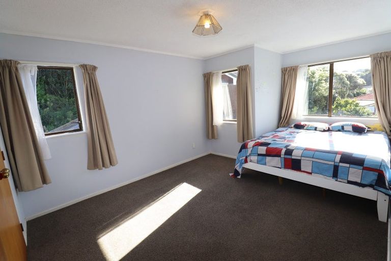 Photo of property in 6 Flinders Place, Johnsonville, Wellington, 6037