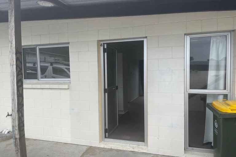 Photo of property in 2/21a Landscape Road, Papatoetoe, Auckland, 2025