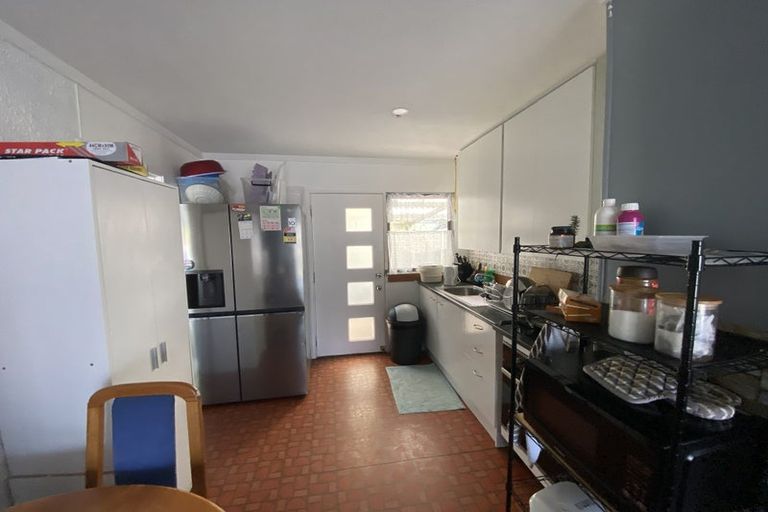 Photo of property in 2/4a Vine Street, Mangere East, Auckland, 2024