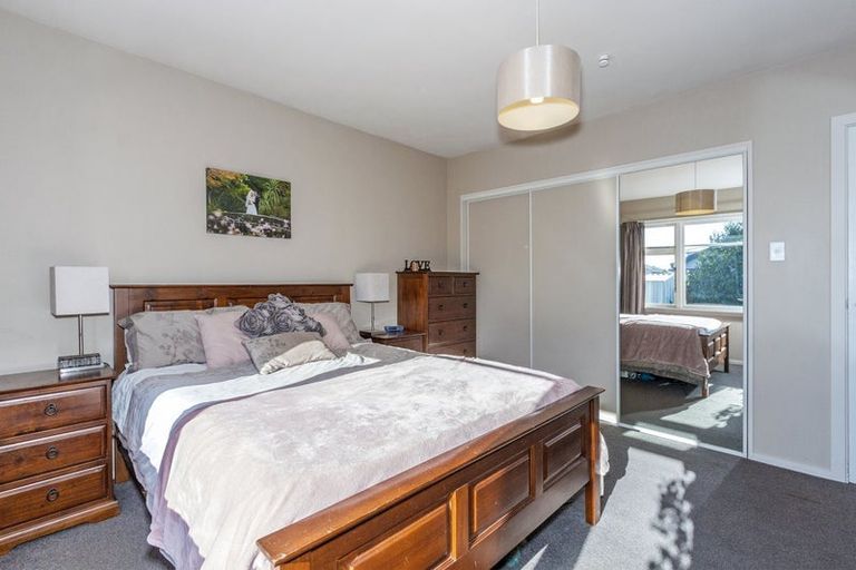 Photo of property in 69 Dunedin Street, Redwood, Christchurch, 8051