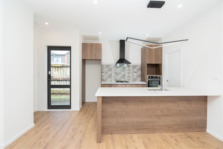 Photo of property in 1/23 Campbell Street, Karori, Wellington, 6012