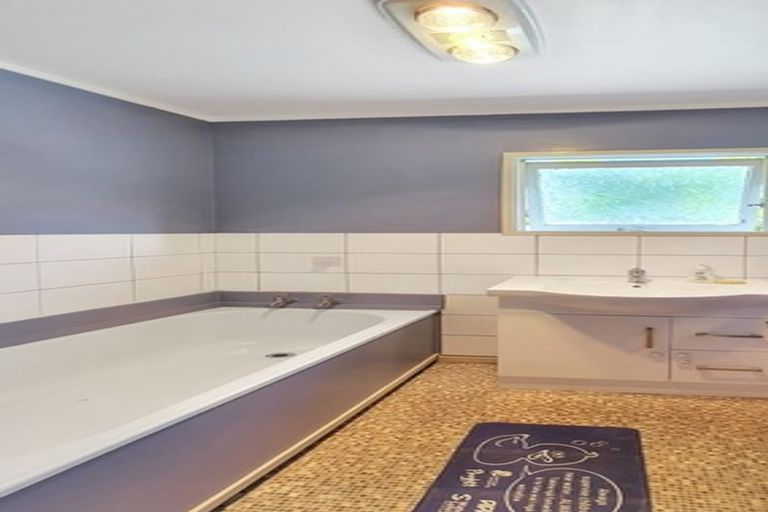 Photo of property in 1/44 Stanley Road, Glenfield, Auckland, 0629