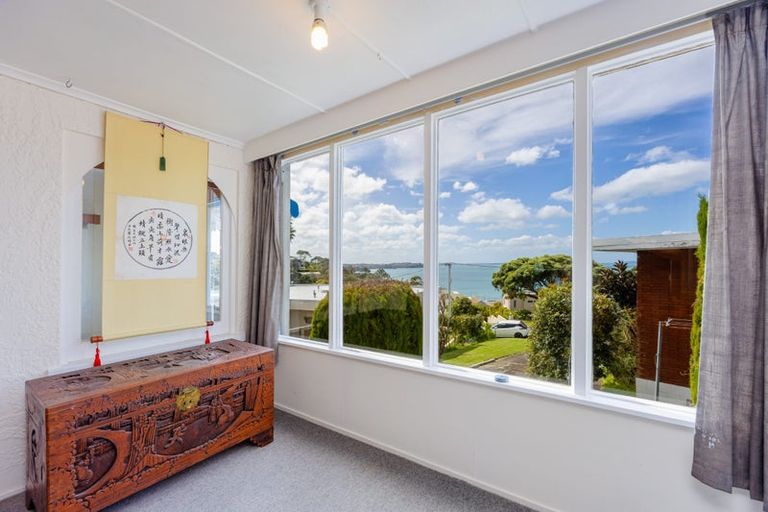 Photo of property in 2/48 Churchill Road, Murrays Bay, Auckland, 0630